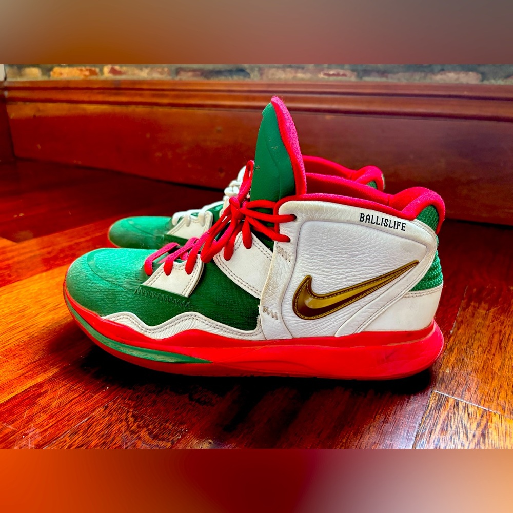Nike Kyrie Sneakers Size 10.5